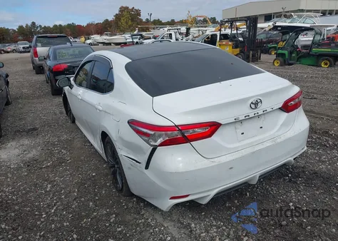 2018 Toyota Camry Le из США, поврежденный, VIN 4T1B11HKXJU534291